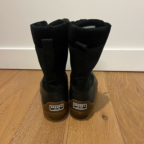 Women's Black and Brown snow Boots by Sperry since 1935 new never worn - Picture 7 of 10